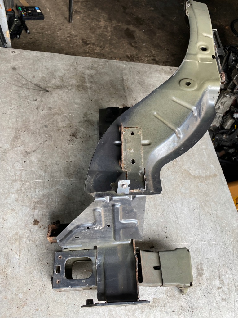 Четверть лонжерон правая перед peugeot 508 1 Оригинал