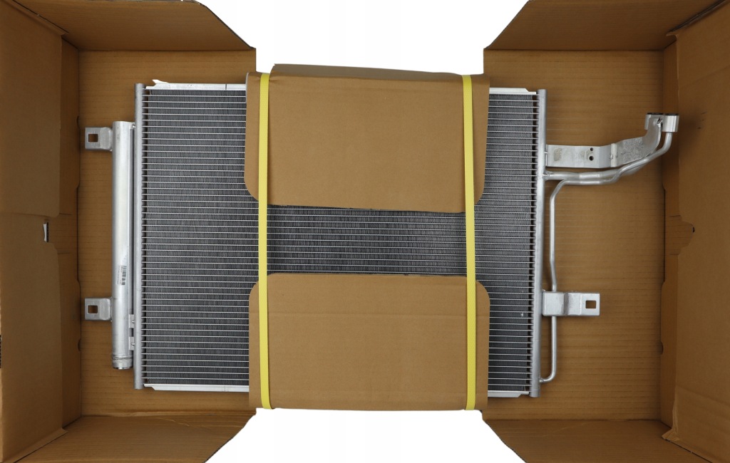 фото №3, Радіатор кондиціонера mazda 3 bp 2019 -