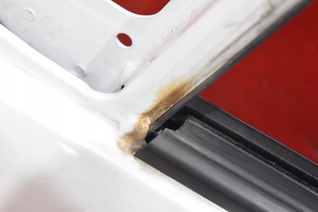 фото №10, Дверь левая перед передние белый suzuki swift 5 v mk7 5d hb 10-15