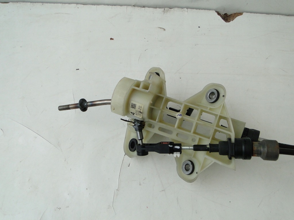 фото №9, Mazda 2 demo de 07-14 1,3b 16v троси трос перемикання передач домкрат вибірник