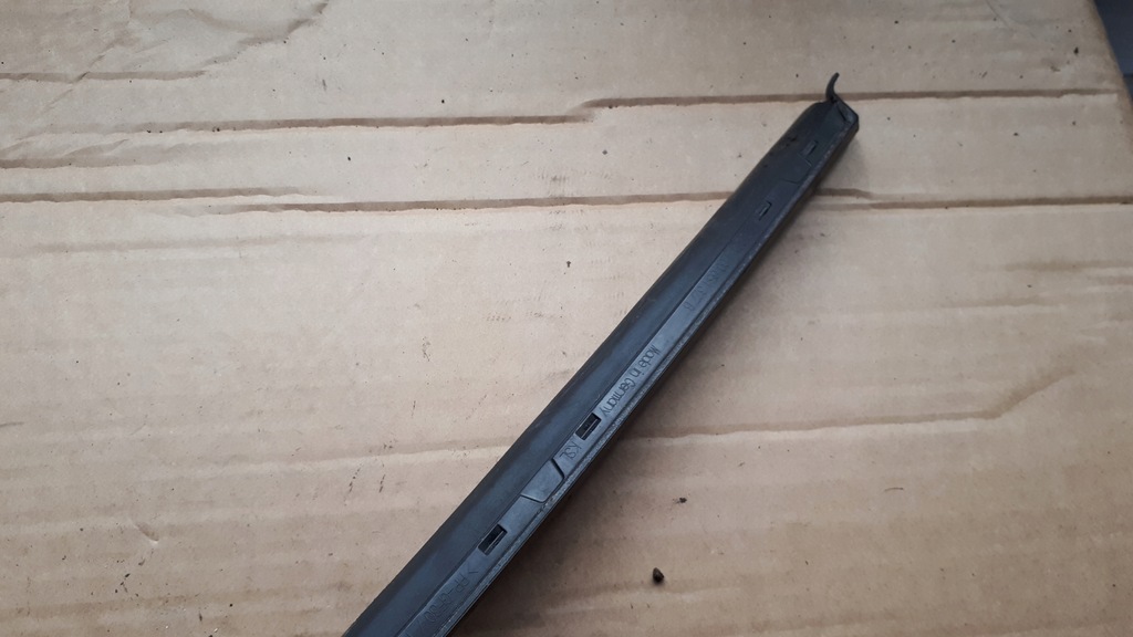 фото №6, A6 c7 lift молдинг прокладка стекло лобовое левая