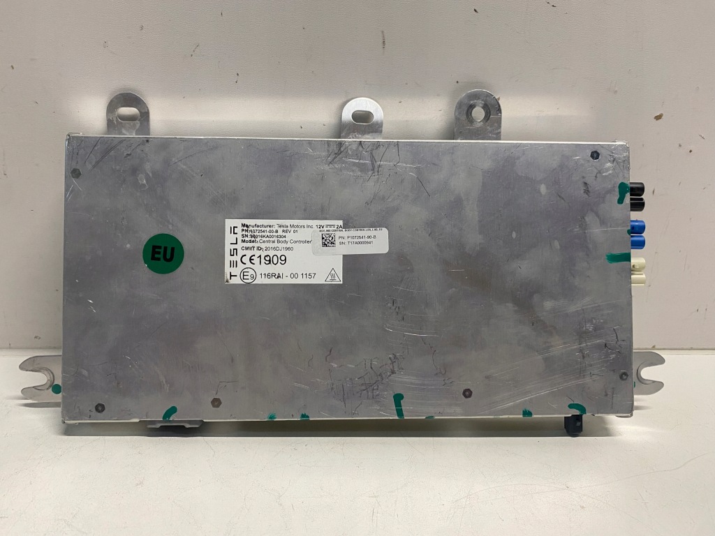 Купити Tesla x cbc модуль комфорту rhd 1081023-00-e bccen