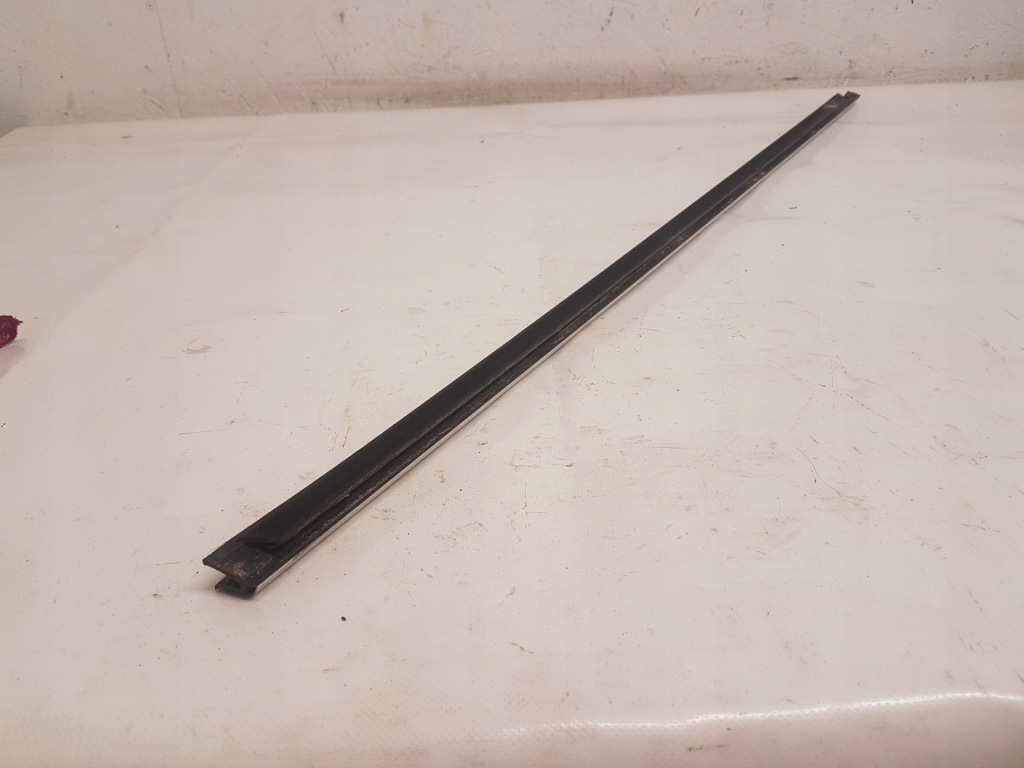 фото №10, Laguna iii молдинг ущільнювач лівий перед хром