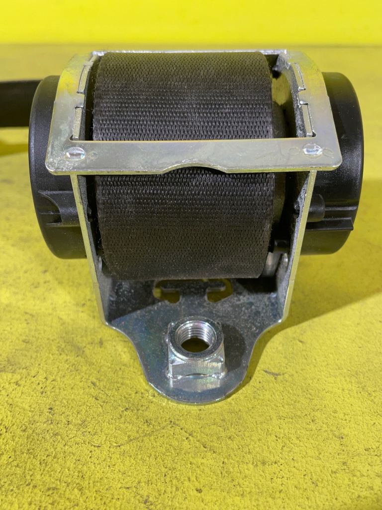 Mini cooper r56 ремень безопасности левая перед 601028900d Недорого