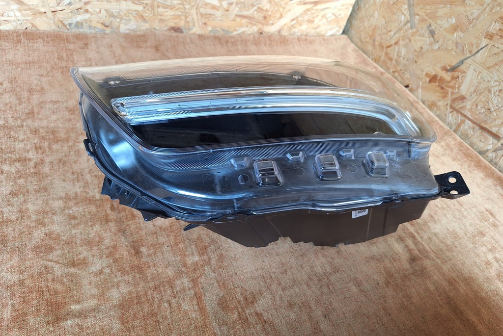 фото №14, Volvo xc40 лампа ліва full led 31655980
