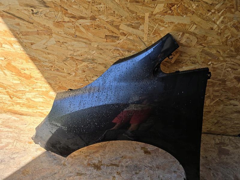 фото №1, Toyota verso corolla lift 12- крила передній перед лівий