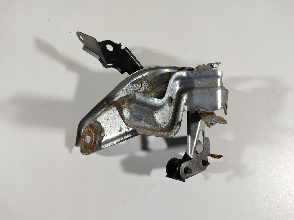 фото №7, Lexus is300h 13r кронштейн кронштейн