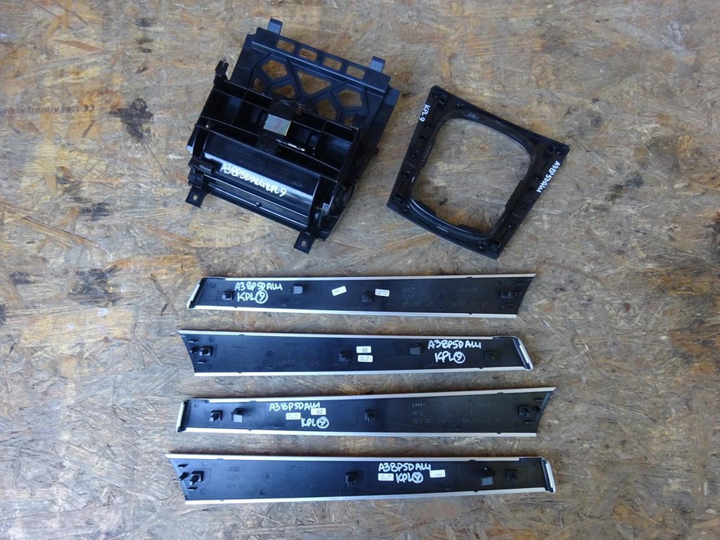 фото №14, Audi a3 8p 8p4 5d sportback накладки декоры дверь рамка механическая коробка передач s-line