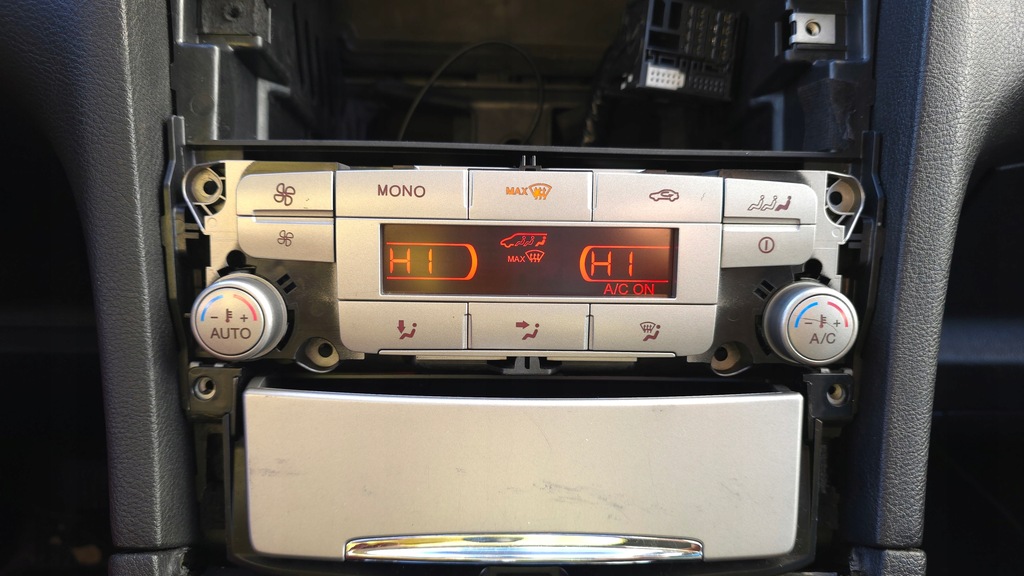 фото №4, Ford galaxy mk3 06-10 r. панель обдув кондиционера na задняя 3 ряд 2008 rok