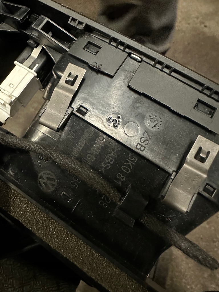 фото №4, Vw golf vi 6 решітка обдув середня 5k0815736d