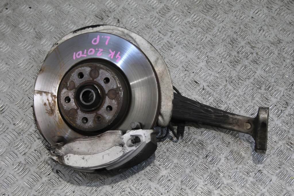 фото №1, Поворотный кулак левый перед audi a6 c8 4k0 4k5