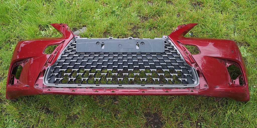 Купити Бампер передній + решітка середня lexus ct200h f sport 52119-76250 2014-