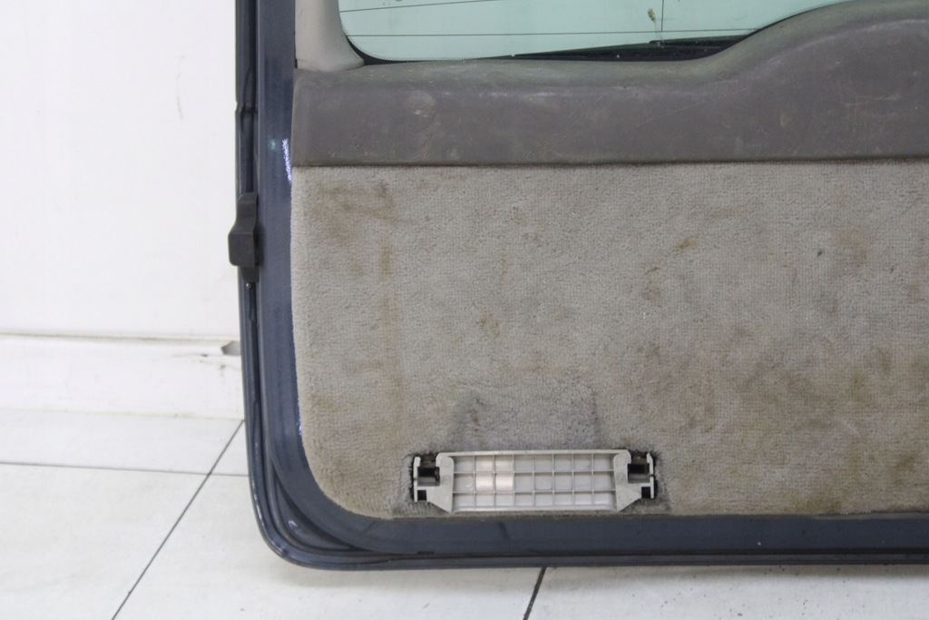 фото №11, Volvo v50 2004r- кришка багажника задня задня кришка багажника