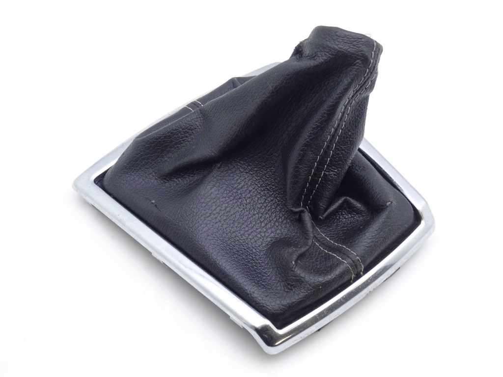 фото №1, Рамка чехол тяга переключения передач toyota yaris 58842 nr1