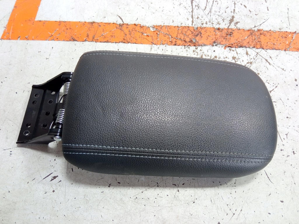 фото №1, Hyundai i30 n підлокітник