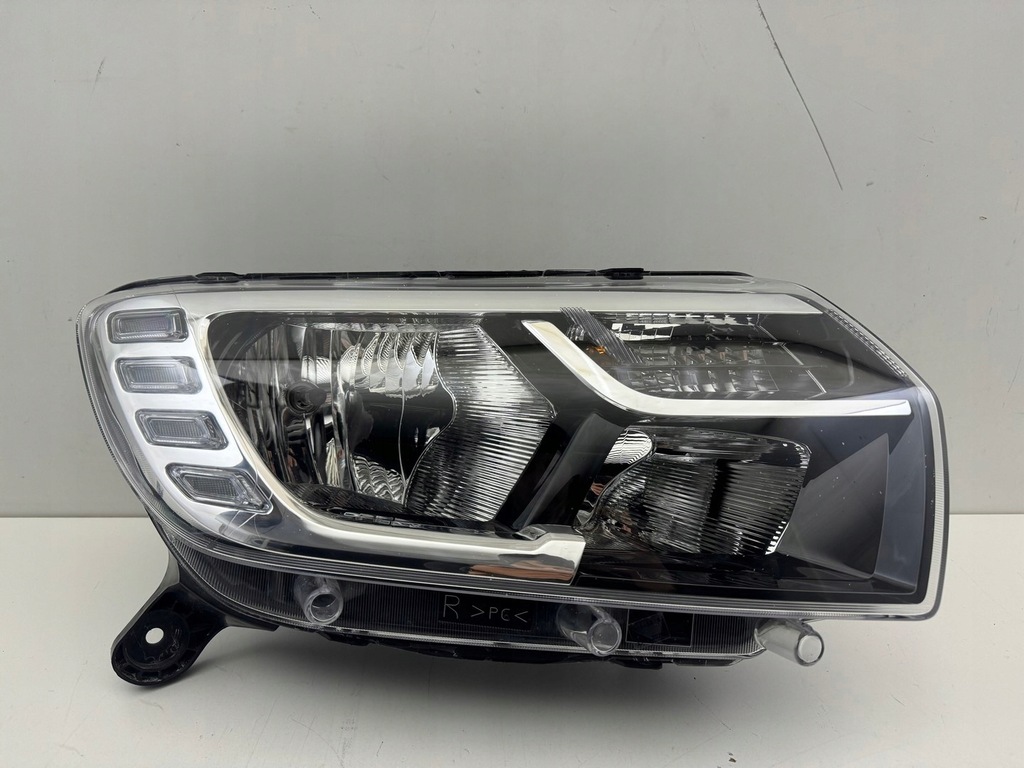 фото №1, Dacia sandero ii 2 lift logan правая лампа перед передняя 17-