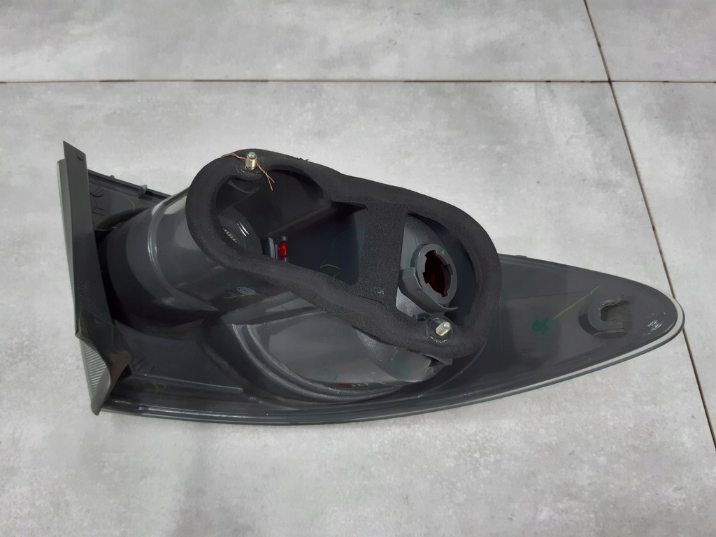 фото №12, Mazda 6 i gg sedan лампа правая задняя задняя 226-61980 220-61971