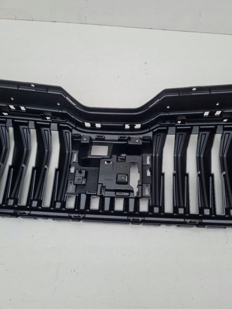 Решётка радиатора решётка радиатора бампера перед 3p0853653a skoda superb 2024^ Киев