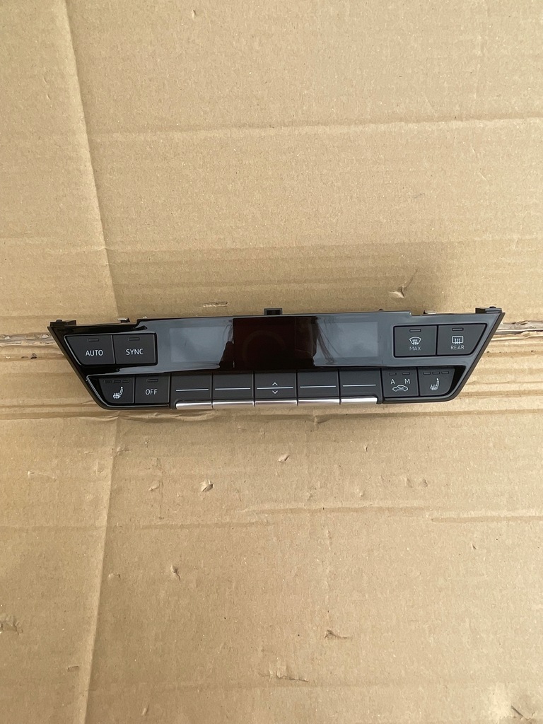 фото №1, Audi a3 8y панель кондиціонера