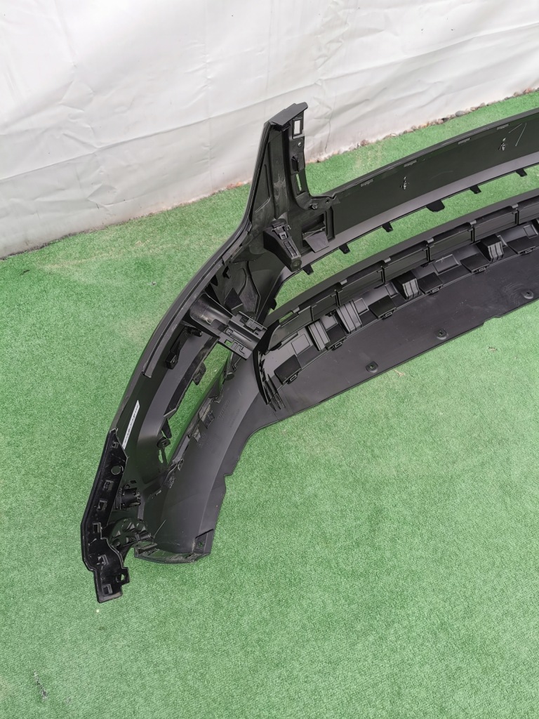 Бампер перед передний volvo xc40 17- 31449359 pdc омыватель org. Оригинал