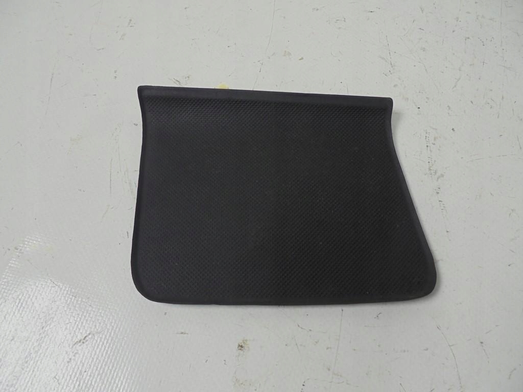 фото №1, Резиновый элемент бардачка мат резиновый 9813413977 peugeot 3008 2 ii