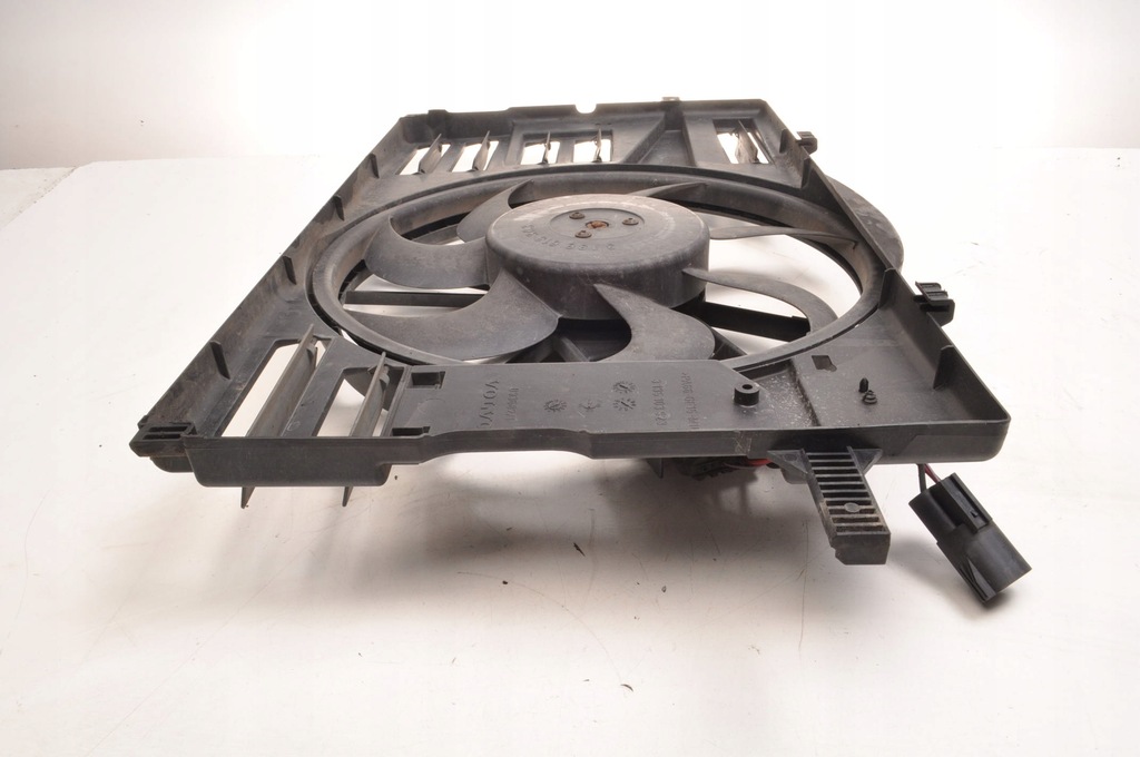 фото №9, Volvo s40 ii c30 c70 v50 2.4 d5 вентилятор радиатора 31261990 1137328365