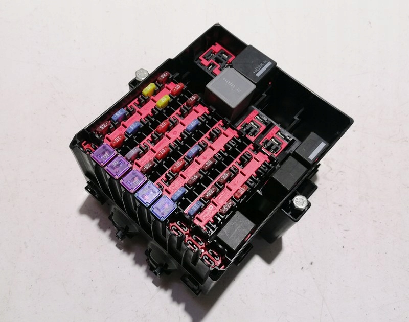 фото №1, Ford b-max 14r модуль коробка запобіжників