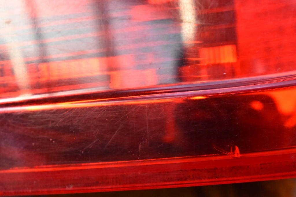 фото №14, Лампа права задня задня 5jh945096 skoda rapid 5d hb 12-17