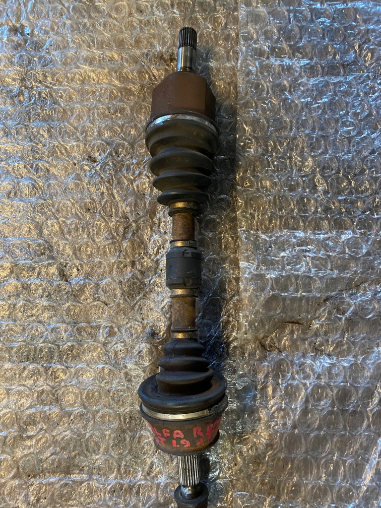 фото №1, Alfa romeo gt 1.9jtd приводной вал левая короткий