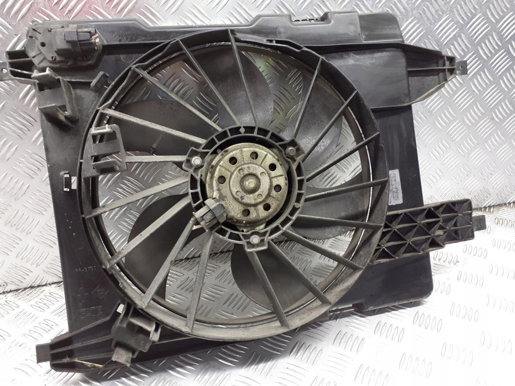 Вентилятор радиатора renault megane 2 1.9 dci 8200151464 Оригинал