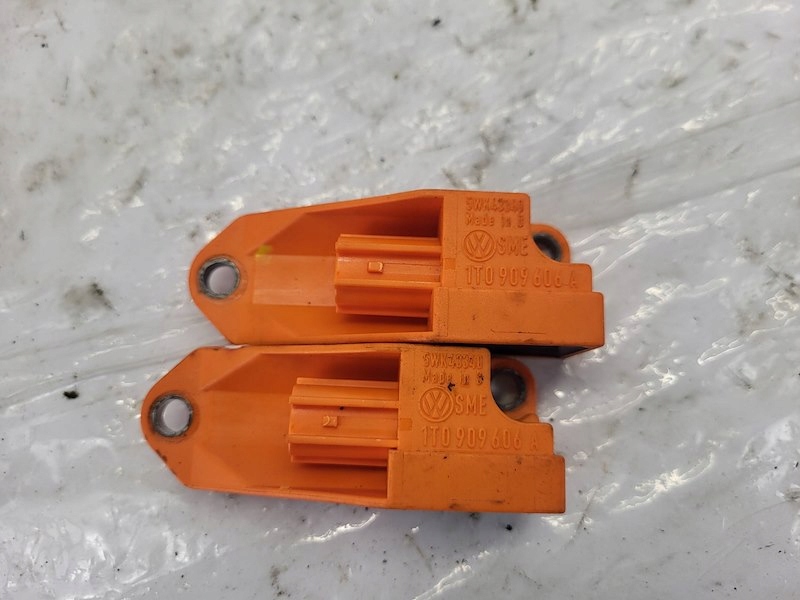 Датчик ударний подушки безпеки повітряної 1t0909606a skoda roomster 5j Київ
