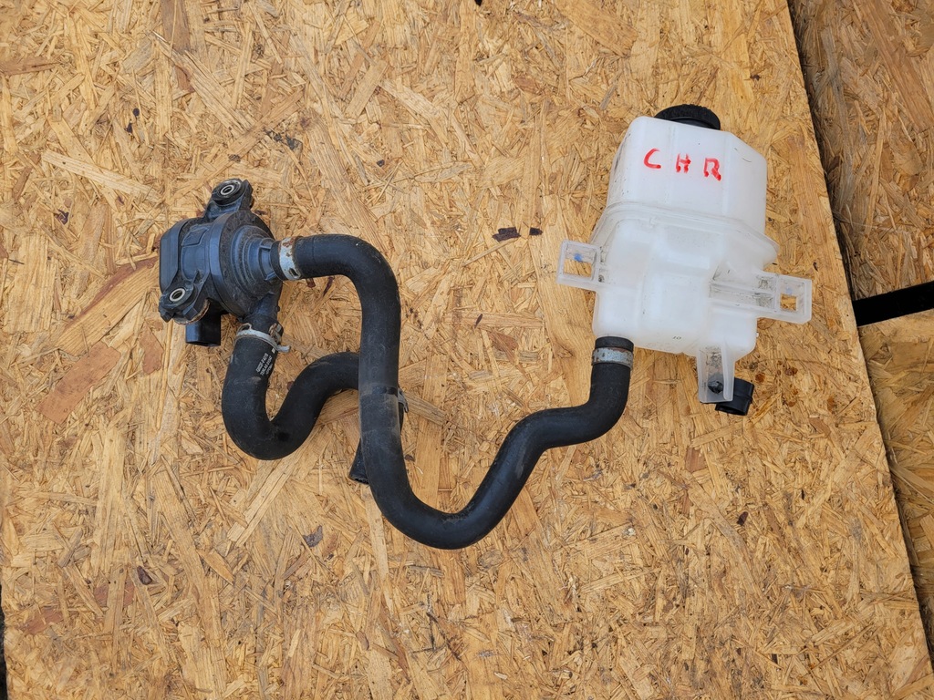 фото №1, Помпа wody toyota chr g9040-47040