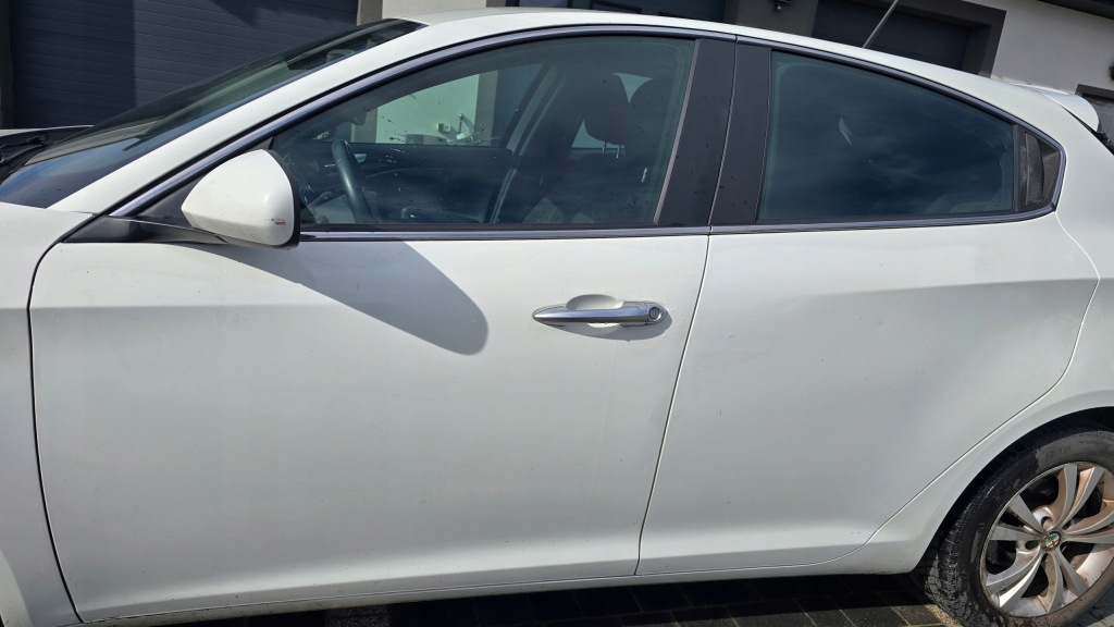 Купить Дверь левая правое задний  перед alfa romeo giulietta vr. 296/a оригинал европа