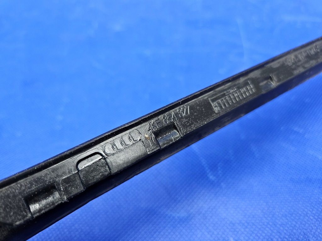 фото №8, Audi q8 e-tron ліва молдинг скло лобове передньої перед 4ke854327