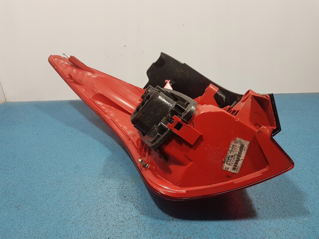 фото №7, Peugeot 308 i lift kombi лампа задняя правая