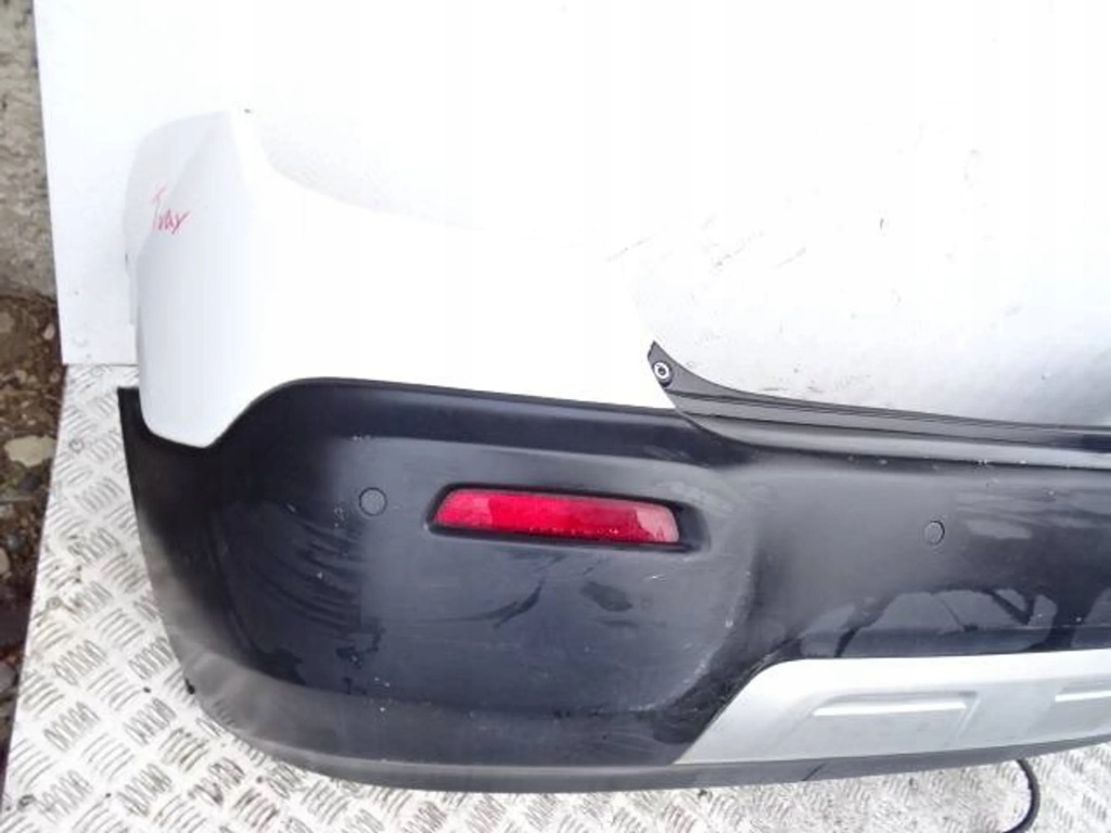 Бампер задний  комплект . chevrolet trax 13-16r., gaz Доставка