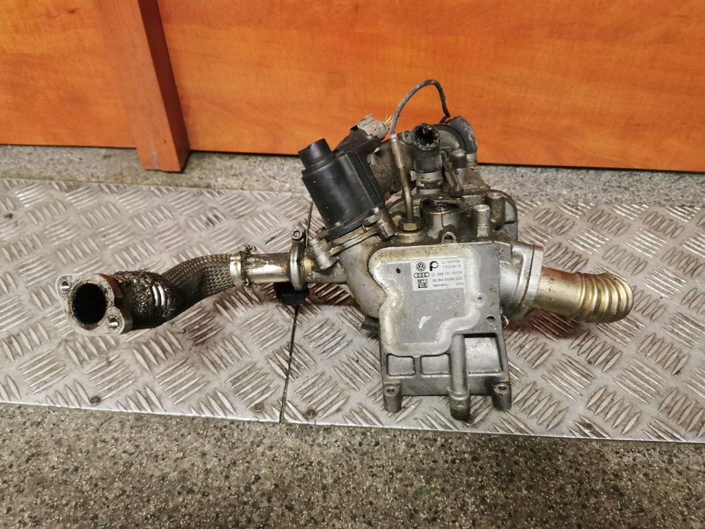 фото №4, Vw audi 3.0 tdi оригинальный номер радиатор выхлопных газов egr 059131515r