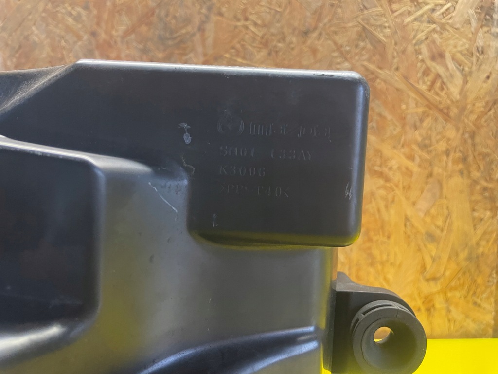 фото №6, Mazda оригінальний номер k3006 корпус фільтра повітря