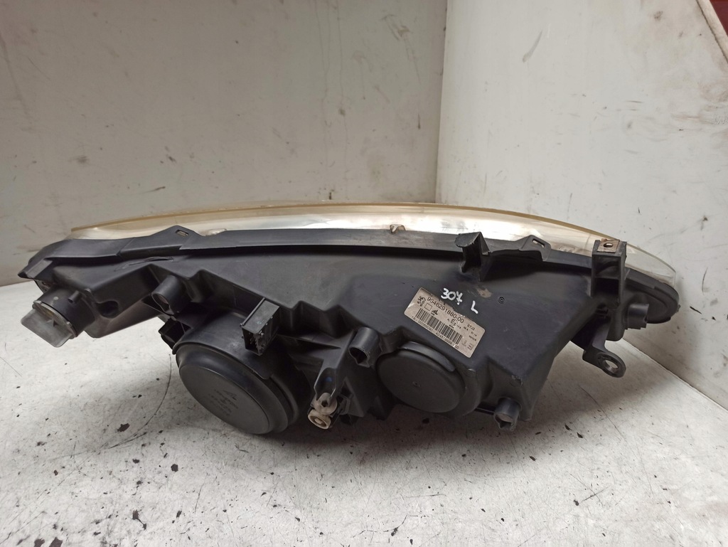 фото №11, Peugeot 307 01- лампа перед левая