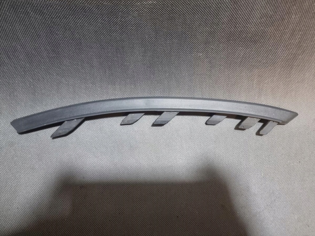 фото №1, Opel corsa e молдинг бампера правая перед