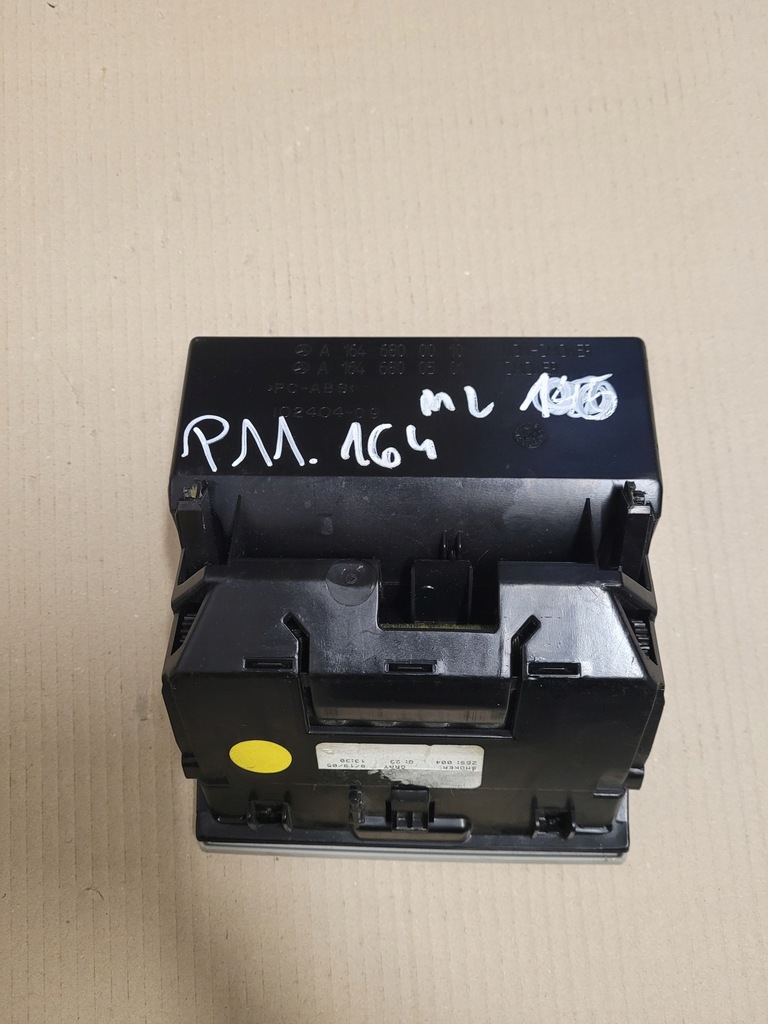 фото №3, Mercedes gl ml164 бардачок тунель задня