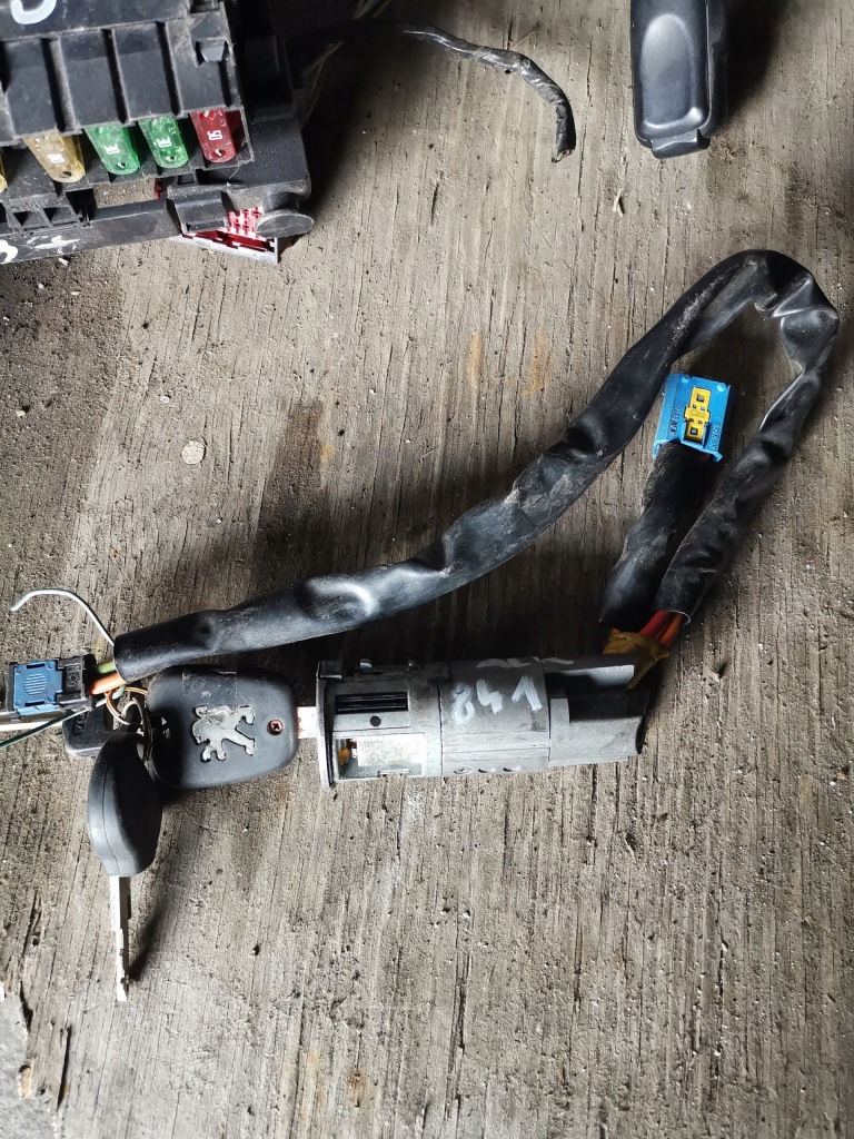 Купить Замок зажигания ключ peugeot 206