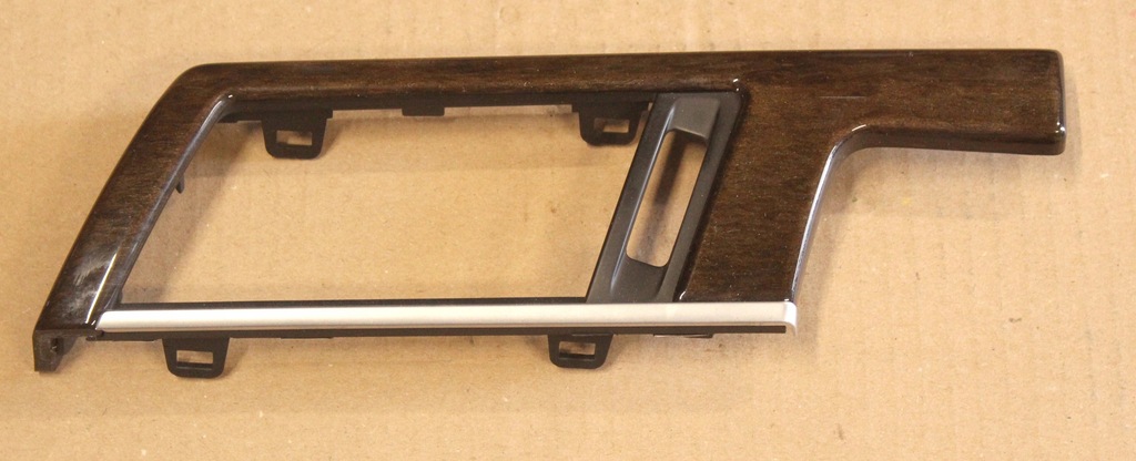 фото №1, Рамка молдинг направляющая mercedes w212 a2126800371