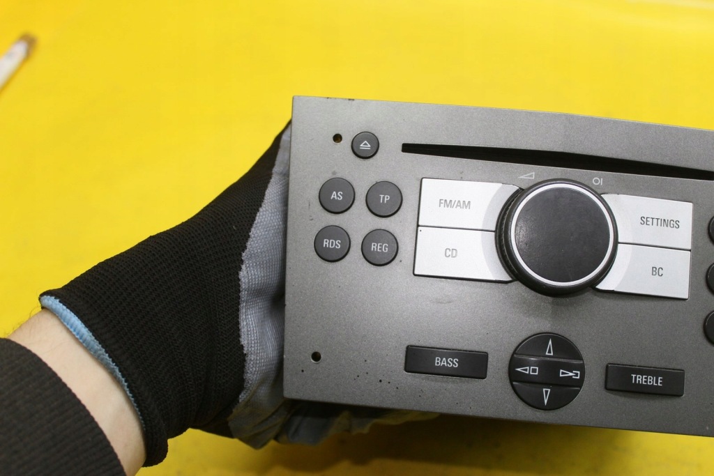 Радиопроигрыватель cd zafira b 7644221310 в Украине