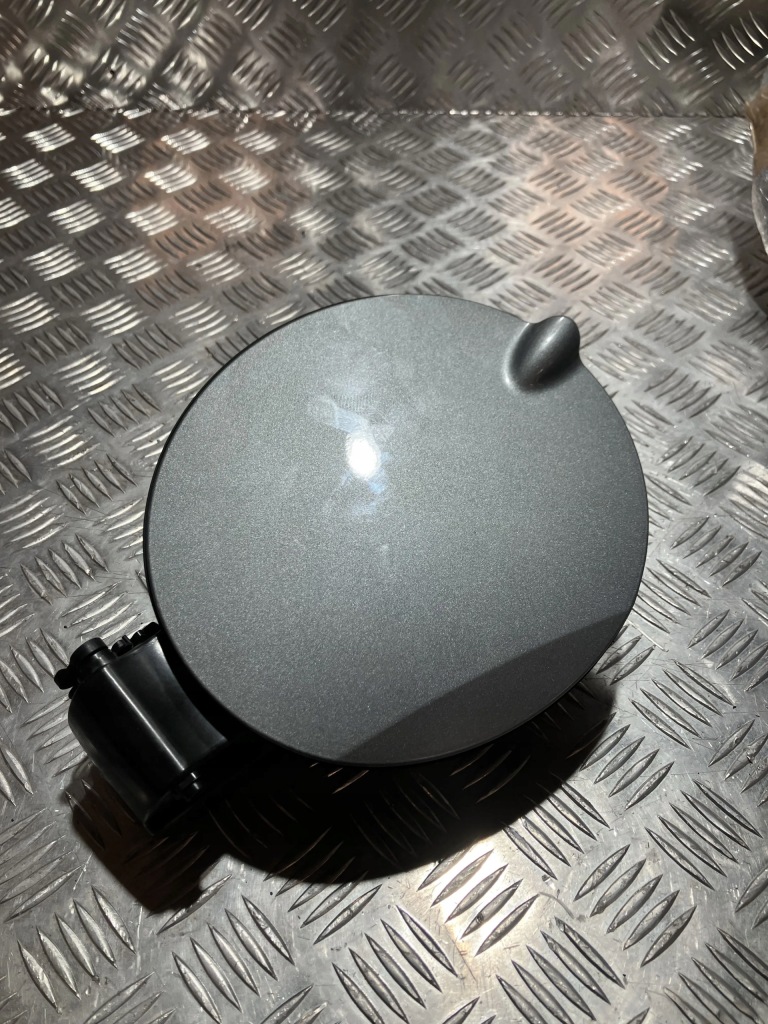 фото №1, Крышка заливной топлива ford puma mk2 19- solar silver pl