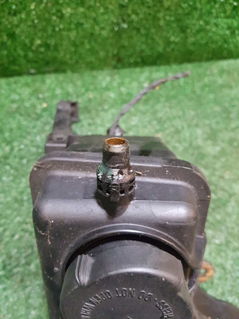 Бачок расширительный bmw e60 10617210 Недорого