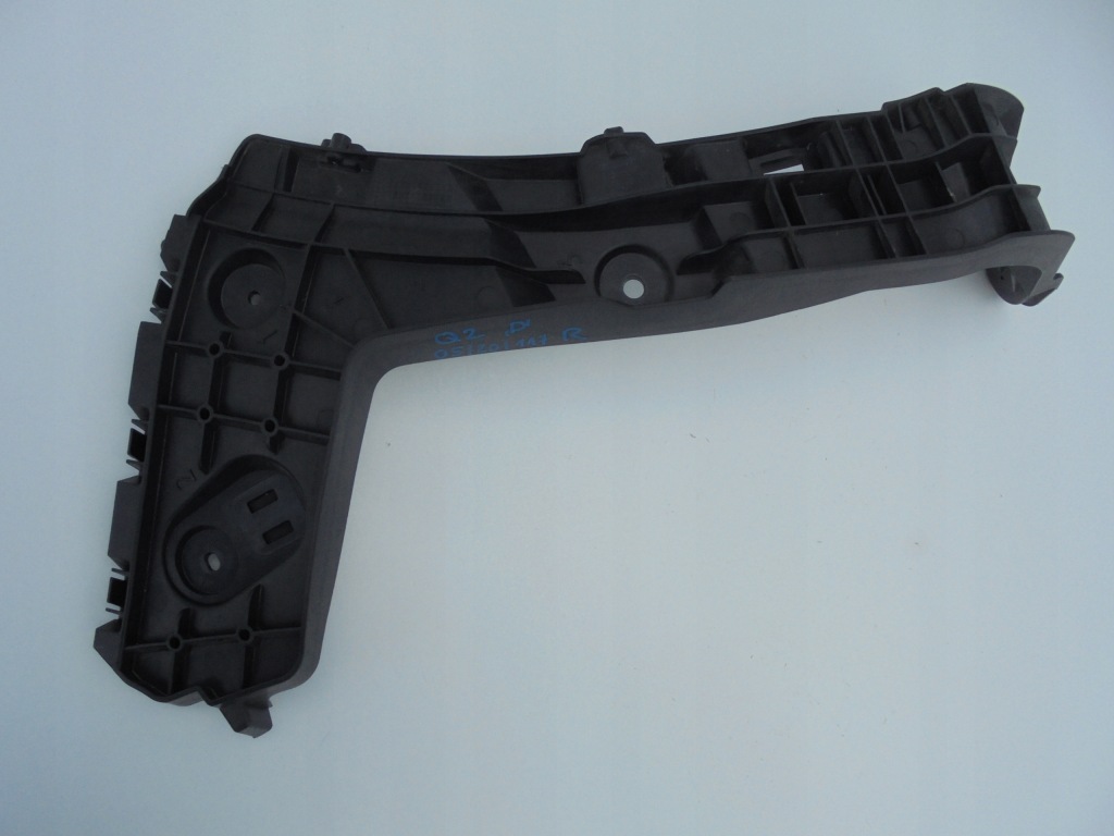 фото №10, Audi q2 напрямна бампера правий задня 81a807254