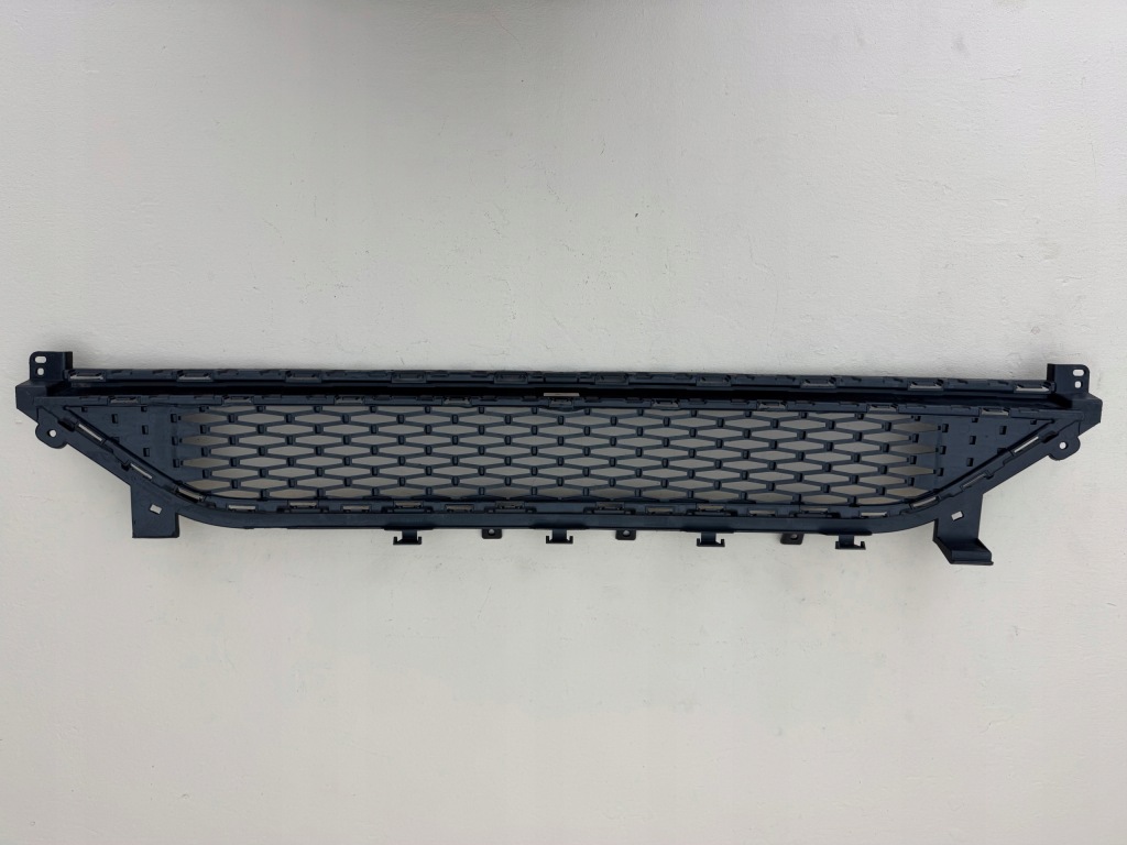 фото №11, Jaguar f-pace x761 lift r-dynamic 21r- решётка средняя бампера перед