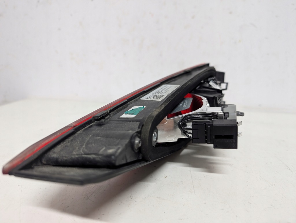 фото №6, A3 8y sportback лампа левая задняя w крышка 8y0945075