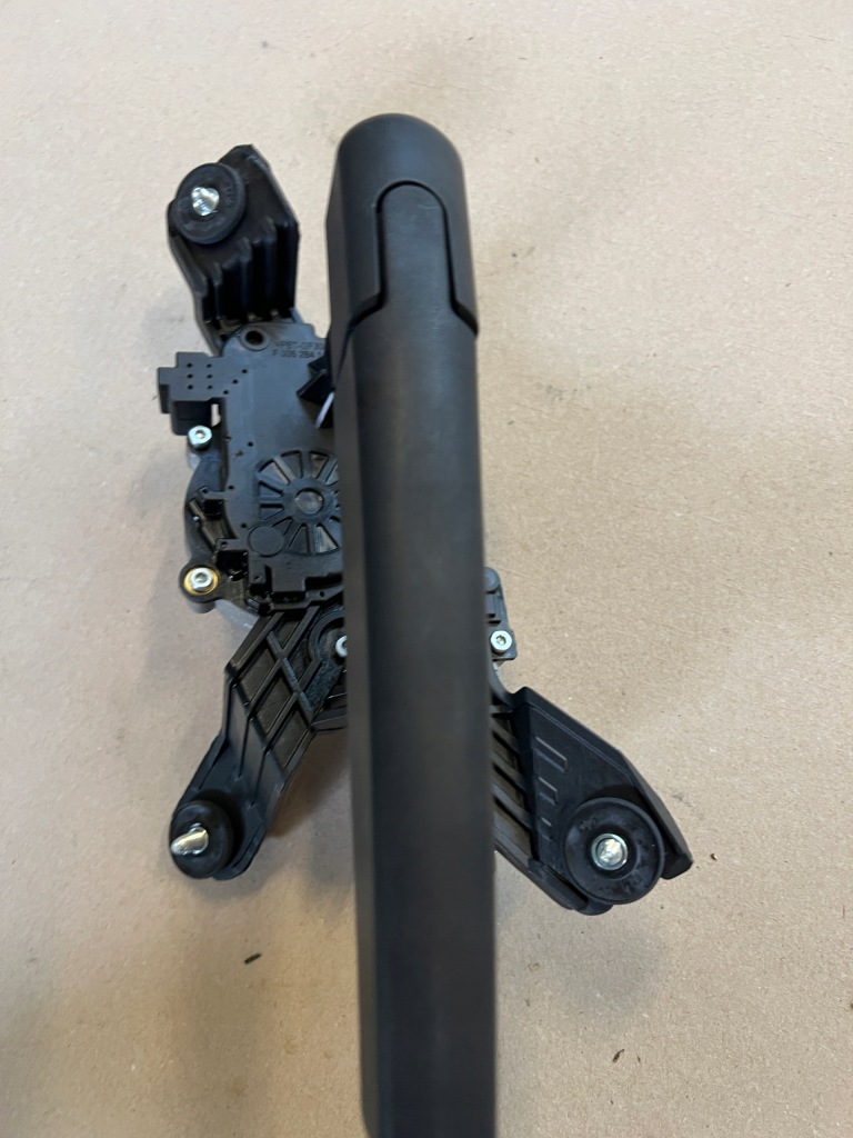 фото №8, Hyundai i30 iii kombi 17- моторчик дворники задняя рычаг